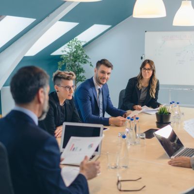 29岁大学生免费观看电视剧免费播放下下载前期策划